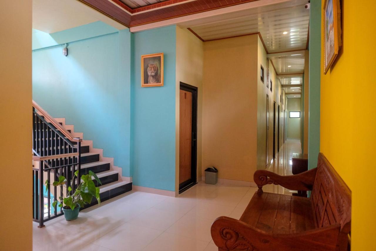 Sans Hotel Kumbang Yogyakarta By Reddoorz Экстерьер фото